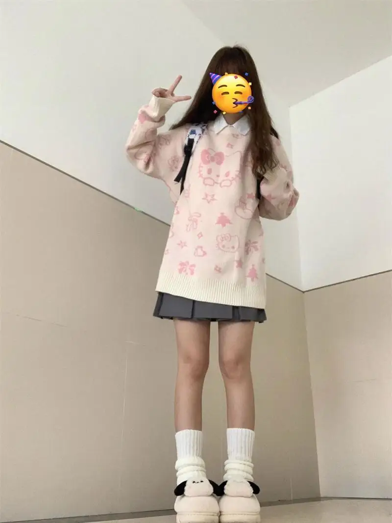 Sanrio вязаный свитер с длинными рукавами и завинчивающейся головкой Hello Kitty, жаккардовый студенческий свитер, уменьшающий возраст, ниша, свежий, милый, милый, Kawaii, новинка для девочек 
Sanrio вязаный свитер с длинными рукавами и завинчивающейся головкой Hello Kitty, жаккардовый студенческий свитер, уменьшающий возраст, ниша, свежий, милый, милый, Kawaii, новинка для девочек