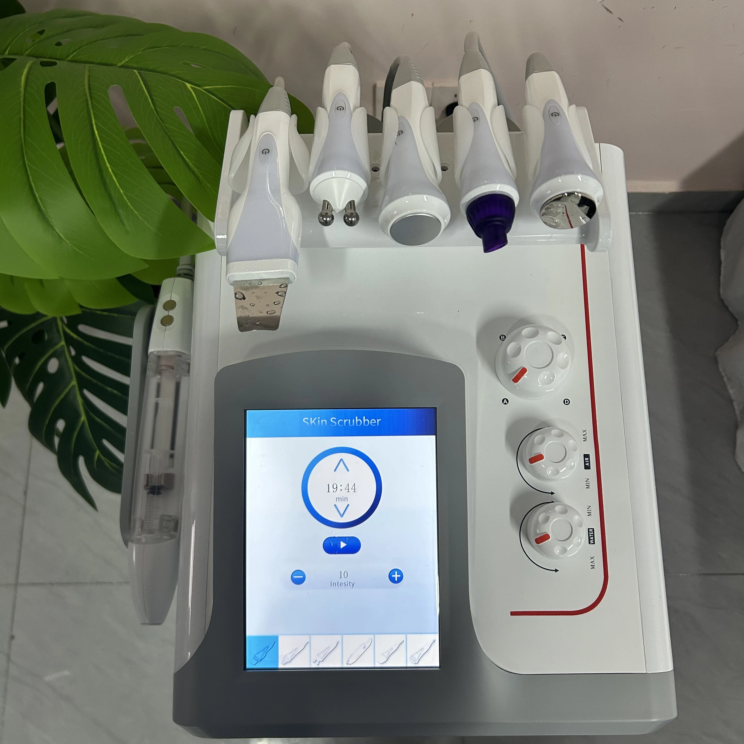 Многофункциональный аппарат для ухода за кожей 6 в 1: гидрооксигенация, гидродермабразия, безыгольная инъекция, глубокое очищение и сияние кожи
Многофункциональный аппарат для ухода за кожей 6 в 1: гидрооксигенация, гидродермабразия, безыгольная инъекция, глубокое очищение и сияние кожи