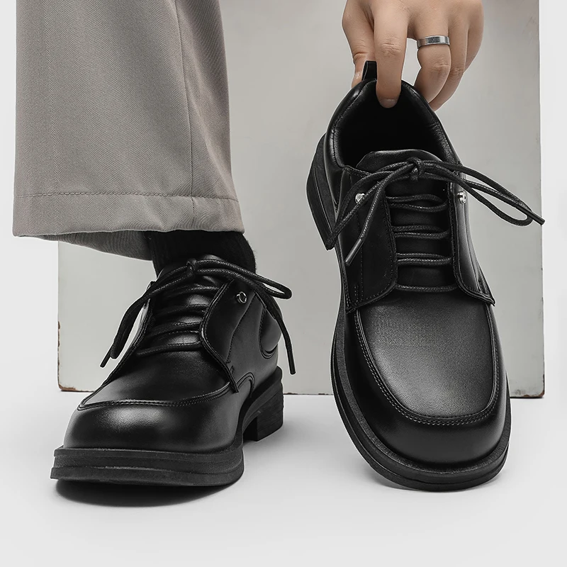 2026, весенняя новая модная повседневная классическая качественная нишевая повседневная кожаная мужская обувь с низким вырезом на толстой подошве
2026, весенняя новая модная повседневная классическая качественная нишевая повседневная кожаная мужская обувь с низким вырезом на толстой подошве