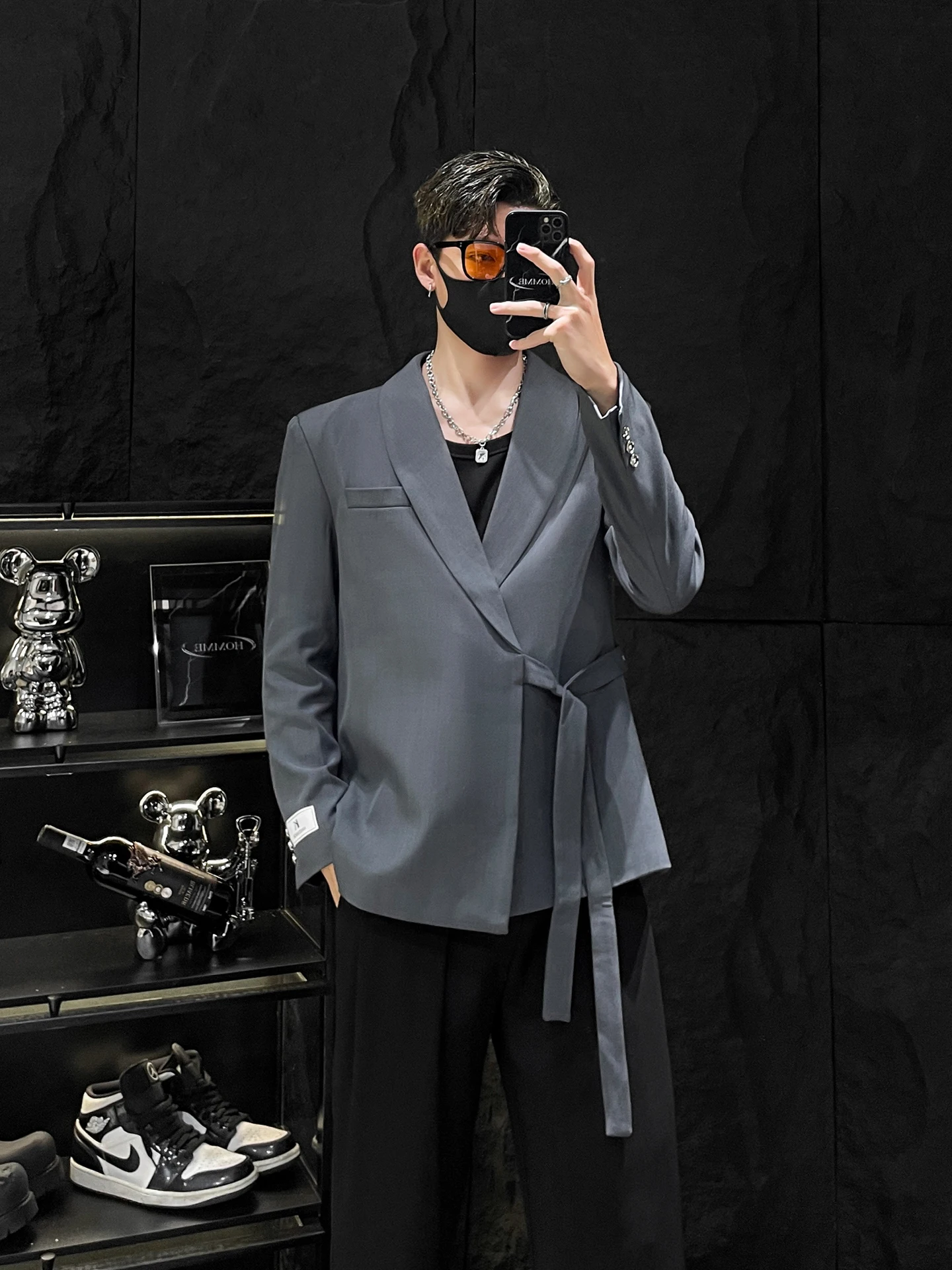 ay Suit Jaet for Men with oulder Pads And Belt Design Casual Loose Fit Korean Sle Spring Autumn Season Faionable
ay Suit Jaet for Men with oulder Pads And Belt Design Casual Loose Fit Korean Sle Spring Autumn Season Faionable