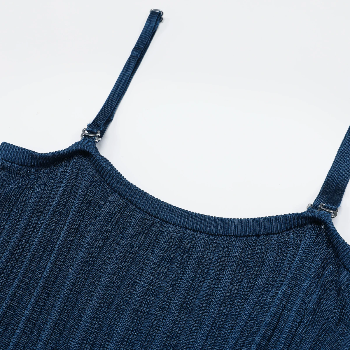 2679 High Quality Summer New Fashionable Knitted Internet Celebrity Popular Waist Cinching Slimming Camisole Dress For Women
2679 High Quality Summer New Fashionable Knitted Internet Celebrity Popular Waist Cinching Slimming Camisole Dress For Women