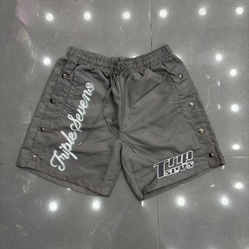 Triple Sevens 2026 Summer Grey Letter Print Embroidery Shirt Shorts High Street Vintage Casual Sportswear Men
Triple Sevens 2026 Summer Grey Letter Print Embroidery Shirt Shorts High Street Vintage Casual Sportswear Men