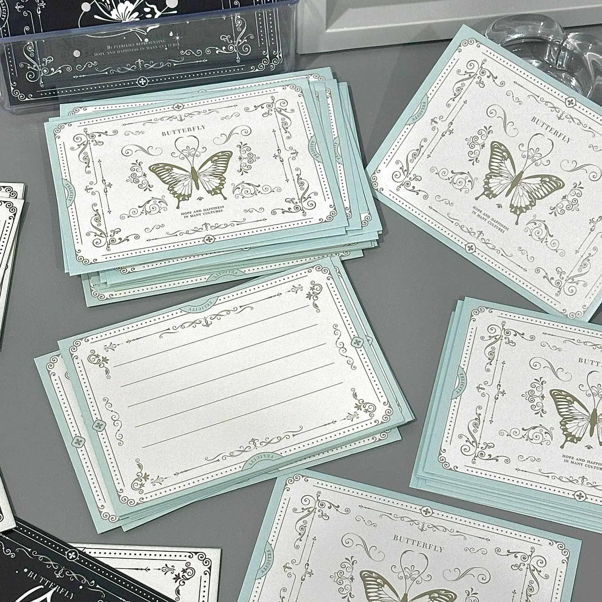 20 шт./компл., европейские ретро-артные открытки с сообщениями, бабочки, друзья, родственники, открытки, свадебные приглашения, фестиваль, поздравительная открытка
20 шт./компл., европейские ретро-артные открытки с сообщениями, бабочки, друзья, родственники, открытки, свадебные приглашения, фестиваль, поздравительная открытка