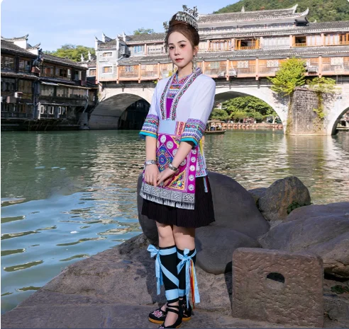 2026 new Chinese Women's Guizhou Ethnic Minority Embroidery Dance Performance Costume
2026 new Chinese Women's Guizhou Ethnic Minority Embroidery Dance Performance Costume
