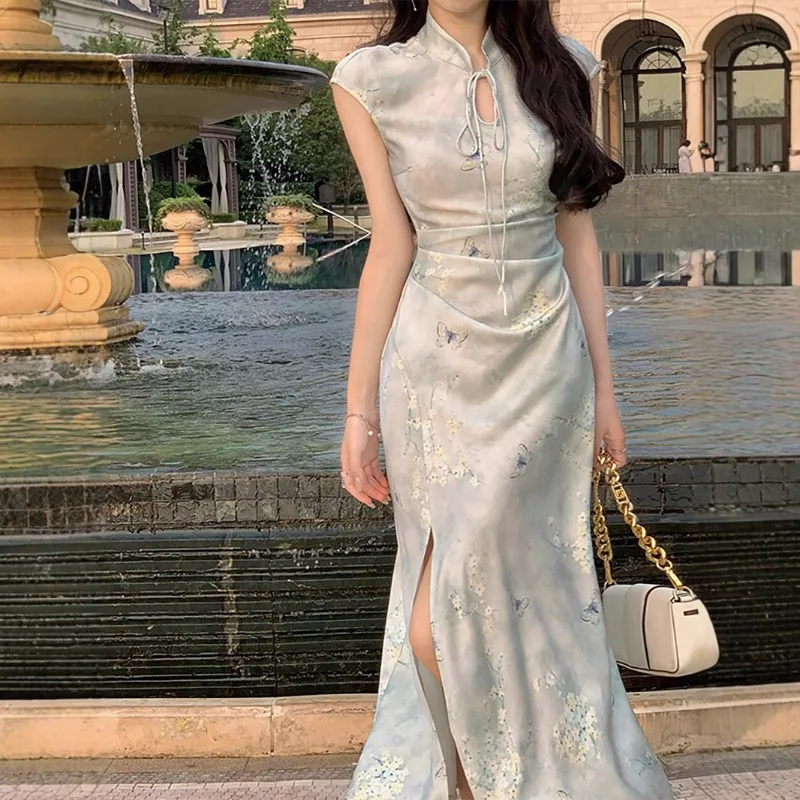 New Chinese-style Retro Improved Cheongsam Dress Summer Split and Form-fitting Dress Fashionable Individualistic Women Clothing
New Chinese-style Retro Improved Cheongsam Dress Summer Split and Form-fitting Dress Fashionable Individualistic Women Clothing