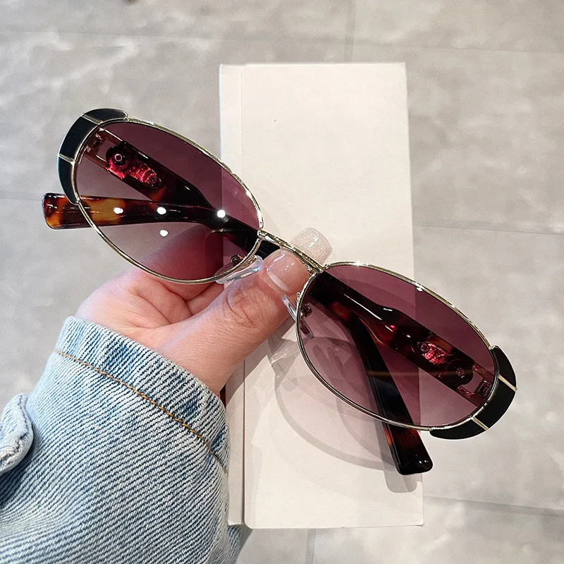 Vintage Retro Style Sunglasses Woman Oval Shape Fashion Trendy Women Sun Glasses Driving Travelling Man Sunglass
Vintage Retro Style Sunglasses Woman Oval Shape Fashion Trendy Women Sun Glasses Driving Travelling Man Sunglass