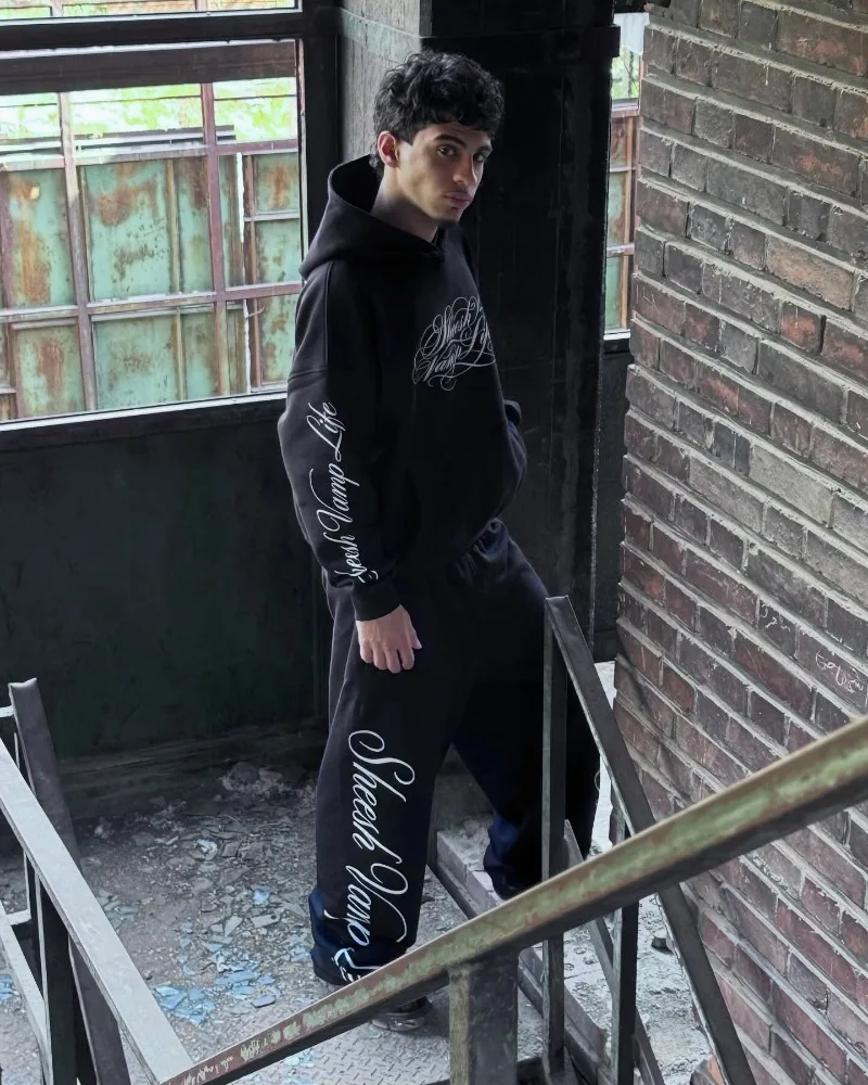 Y2K Hip-hop High Street retro oversized letter print men hoodie European American Harajuku fashion versatile Gothic sweatshirts
Y2K Hip-hop High Street retro oversized letter print men hoodie European American Harajuku fashion versatile Gothic sweatshirts