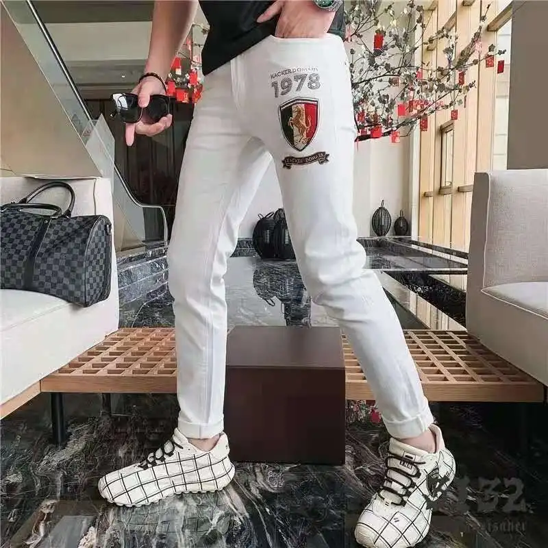 Streetwear Jeans Horse Badge Embroidery Paste Cloth Letter Hot Drill Elastic Slim Leggings Vaqueros Hombre 2022 Skinny Jeans Men
Streetwear Jeans Horse Badge Embroidery Paste Cloth Letter Hot Drill Elastic Slim Leggings Vaqueros Hombre 2022 Skinny Jeans Men