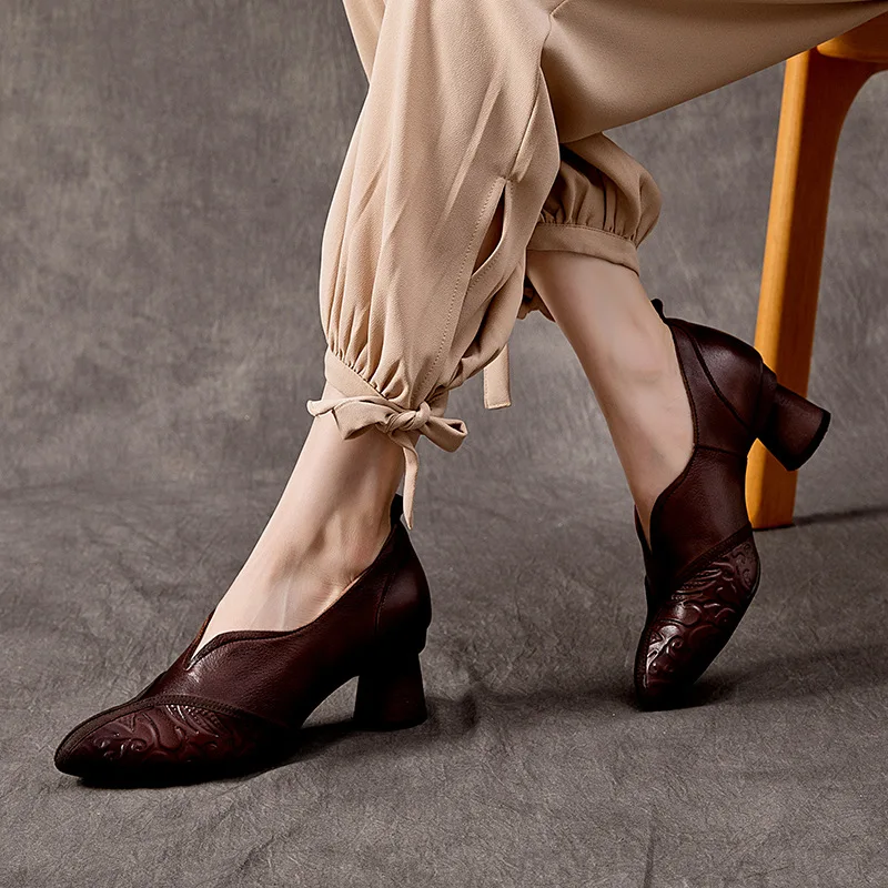 Embroidery Leather Women Pumps Pearls Pattern Brown Genuine Leather Women High Heels Shoes for Ladies Brand 2023 Retro Handmade
Embroidery Leather Women Pumps Pearls Pattern Brown Genuine Leather Women High Heels Shoes for Ladies Brand 2023 Retro Handmade
