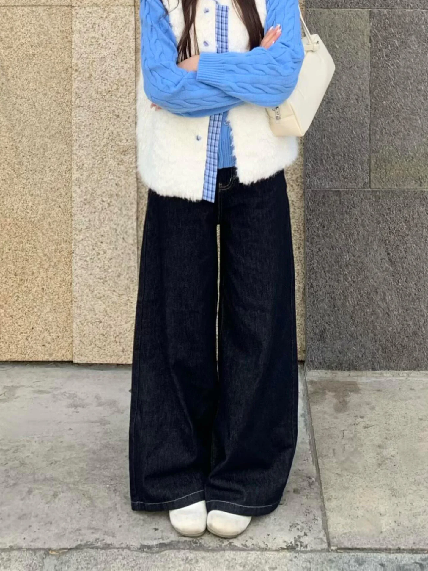 High Waist Wide Leg Jeans Women's Slim Fit Dark Wash Straight Cut Denim Pants Spring Summer New Style Retro Pure Color Casual
High Waist Wide Leg Jeans Women's Slim Fit Dark Wash Straight Cut Denim Pants Spring Summer New Style Retro Pure Color Casual