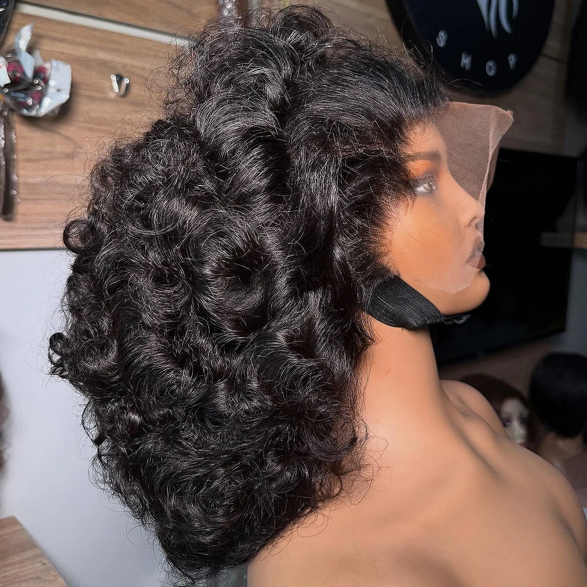 400 Denisty Bouncy Curly 16-36 Inch Wigs 13x4/13x6/360 HD Lace Brazilian 100% Human Hair Wig For Women Glueless Wear To Go Wigs
400 Denisty Bouncy Curly 16-36 Inch Wigs 13x4/13x6/360 HD Lace Brazilian 100% Human Hair Wig For Women Glueless Wear To Go Wigs