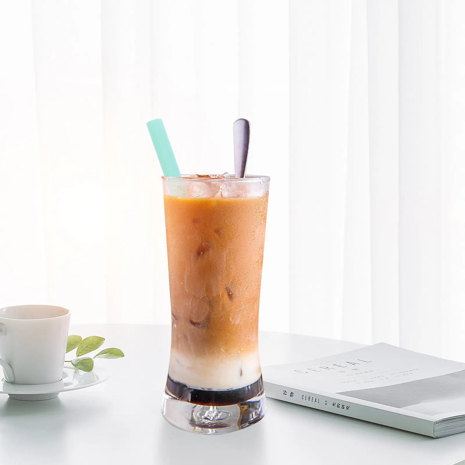 Набор из 6 многоразовых складных силиконовых трубочек для смузи, молочного чая, напитков и соков. Силиконовые трубочки для вечеринок.
Набор из 6 многоразовых складных силиконовых трубочек для смузи, молочного чая, напитков и соков. Силиконовые трубочки для вечеринок.