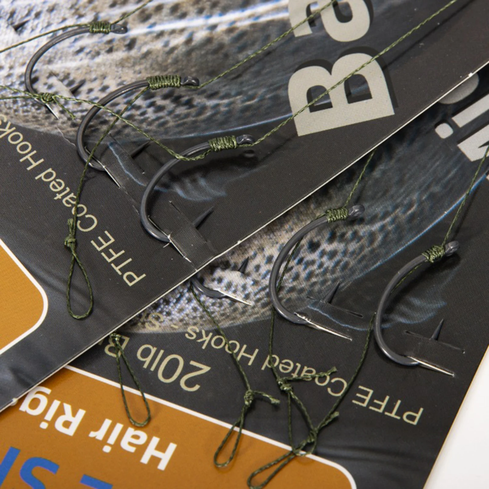 6pcs Fish Hook Set Hard High Carbon Steel Sharp Fishing Hook With Wire For Freshwater Saltwater Portable Outdoor Fishing Tackles 
6pcs Fish Hook Set Hard High Carbon Steel Sharp Fishing Hook With Wire For Freshwater Saltwater Portable Outdoor Fishing Tackles