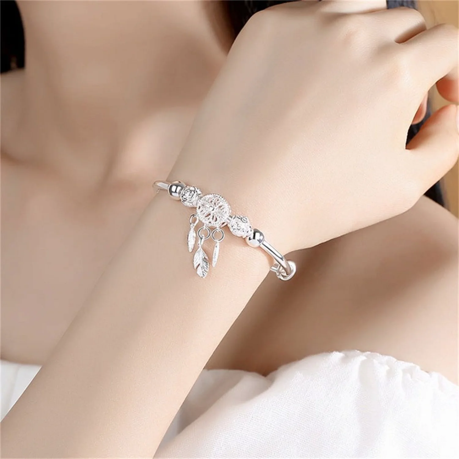 Adjustable Tassel Feather Round Bead Charm Bracelet &Bangle For Women Elegant Jewelry
Adjustable Tassel Feather Round Bead Charm Bracelet &Bangle For Women Elegant Jewelry