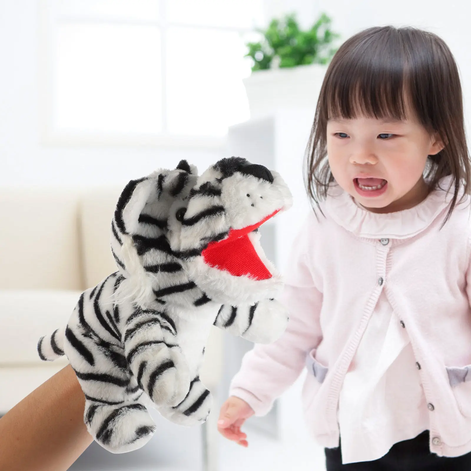Interactive Tiger Hand Puppet Cartoon Animal Soft Stuffed Hand Puppet for Storytelling Role Play Early Education Parent Child
Interactive Tiger Hand Puppet Cartoon Animal Soft Stuffed Hand Puppet for Storytelling Role Play Early Education Parent Child