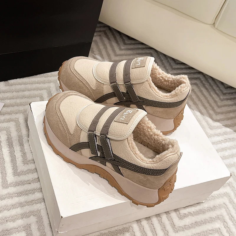 Зимние флисовые женские кроссовки, короткие плюшевые теплые ботильоны, нескользящая женская спортивная обувь для фитнеса, модные уличные современные ботинки, новые
Зимние флисовые женские кроссовки, короткие плюшевые теплые ботильоны, нескользящая женская спортивная обувь для фитнеса, модные уличные современные ботинки, новые