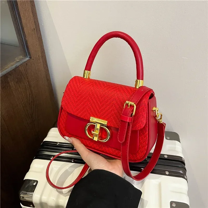 Шикарная минималистичная кожаная сумка через плечо — кошелек-мессенджер в винтажном стиле с дизайнерскими парижскими деталями
Шикарная минималистичная кожаная сумка через плечо — кошелек-мессенджер в винтажном стиле с дизайнерскими парижскими деталями