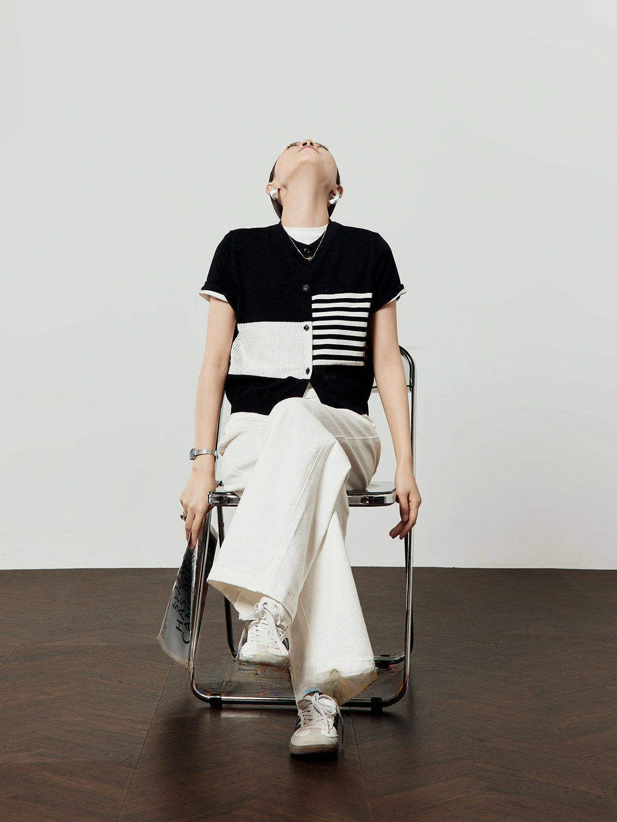 Новый летний женский вязаный кардиган Bla с вырезами, в полоску, с цветовыми блоками, свободного кроя, для повседневной носки
Новый летний женский вязаный кардиган Bla с вырезами, в полоску, с цветовыми блоками, свободного кроя, для повседневной носки