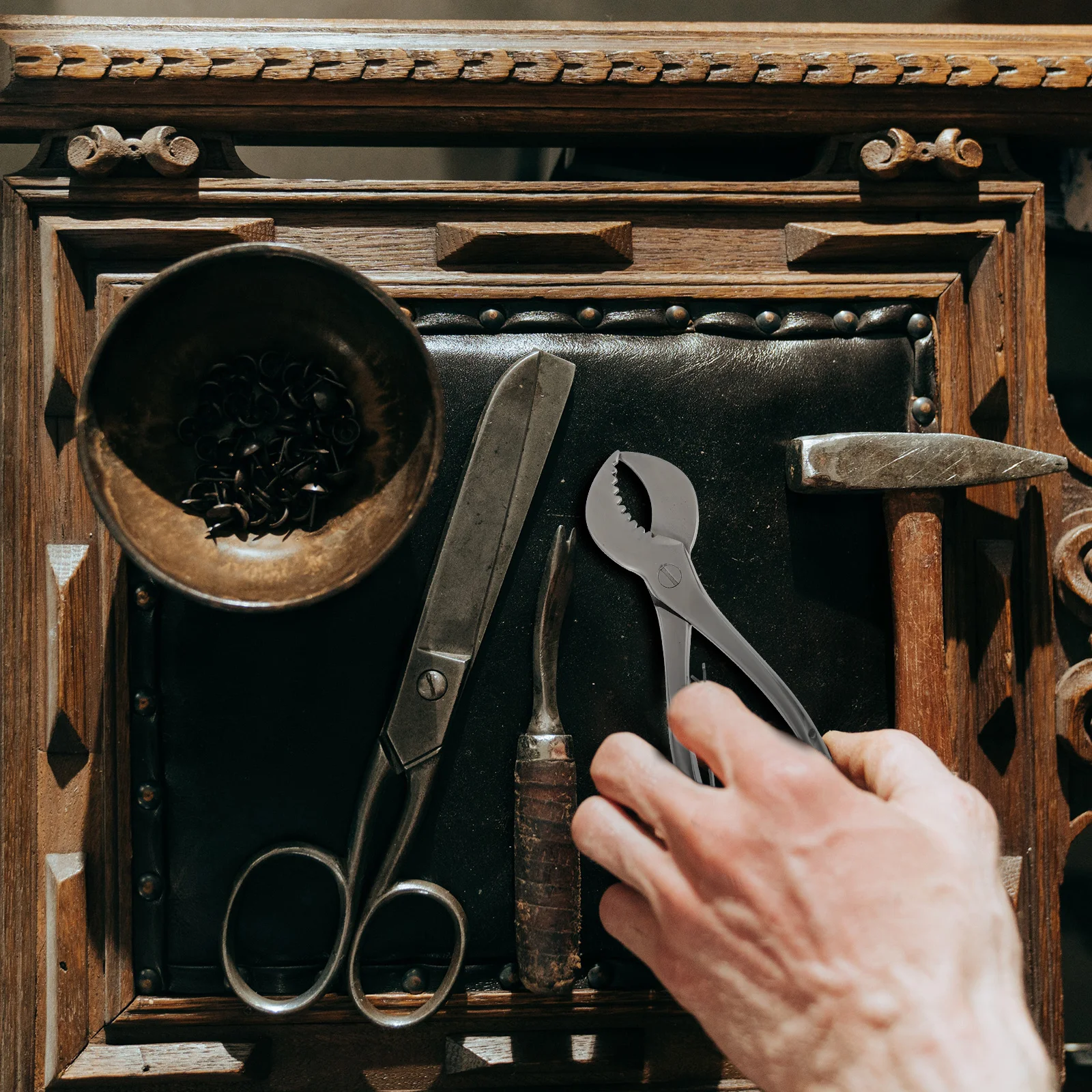 Multi-Function Wood Splitting Plier Durable High-Quality Material Comfortable Grip Reduce Hand Fatigue Hardened Tool 
Multi-Function Wood Splitting Plier Durable High-Quality Material Comfortable Grip Reduce Hand Fatigue Hardened Tool