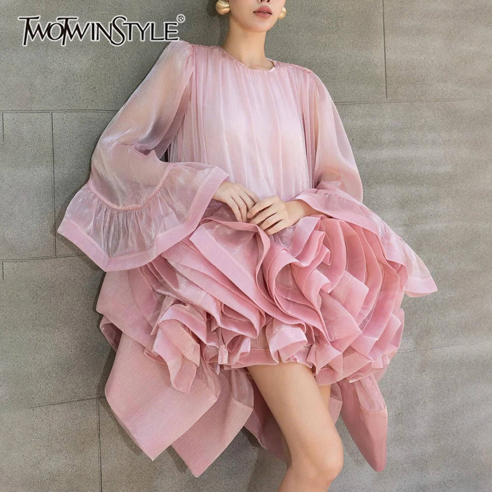 TWOTWINSTYLE Solid Loose Fashion Dress for Women Round Neck Long Sleeves Patchwork Ruffles Fold Irregular Dresses Female Style
TWOTWINSTYLE Solid Loose Fashion Dress for Women Round Neck Long Sleeves Patchwork Ruffles Fold Irregular Dresses Female Style