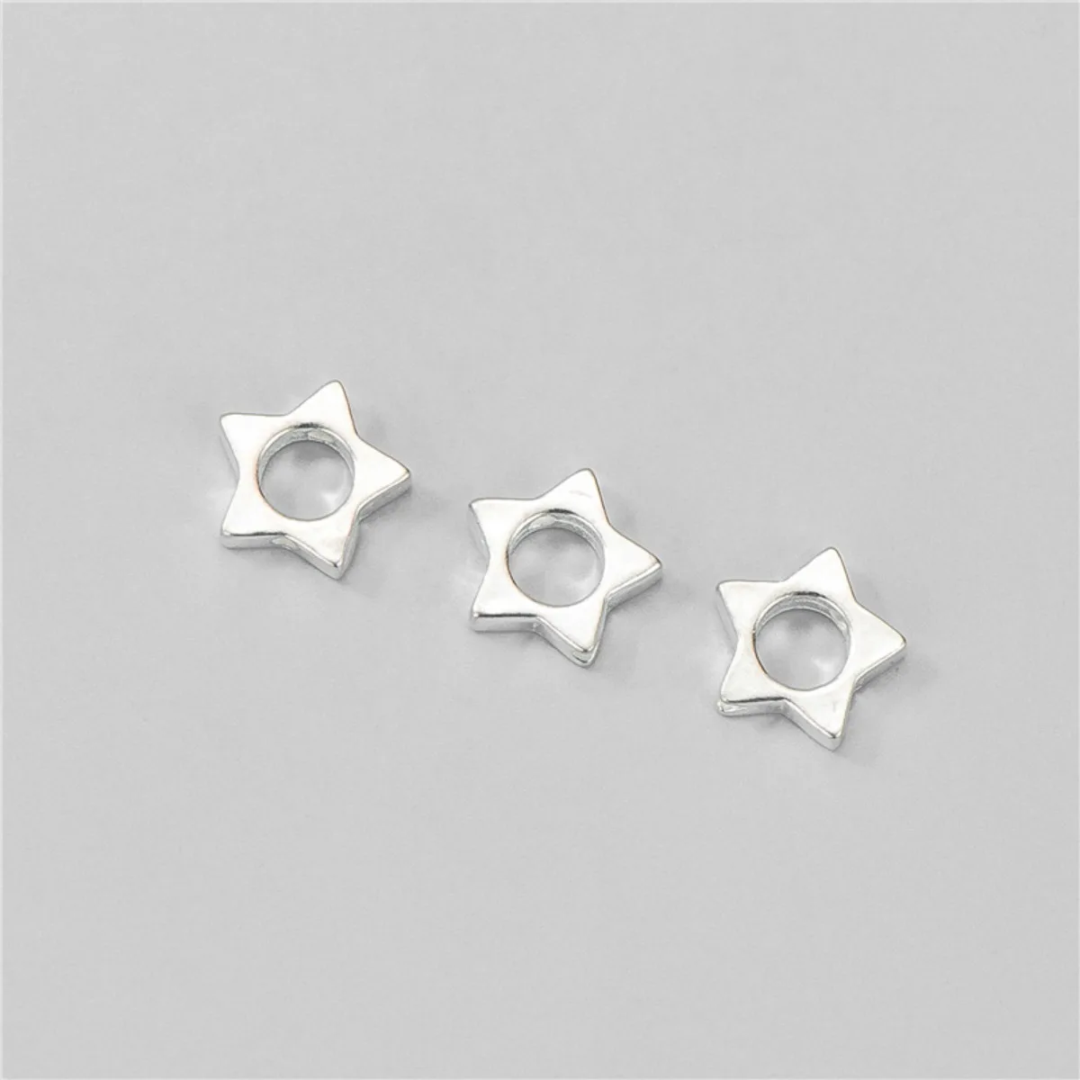 2 pcs 925 Sterling Silver Openwork Pentagram Shape Stopper Spacer Beads Surrounded Spacers for Jewelry Making
2 pcs 925 Sterling Silver Openwork Pentagram Shape Stopper Spacer Beads Surrounded Spacers for Jewelry Making