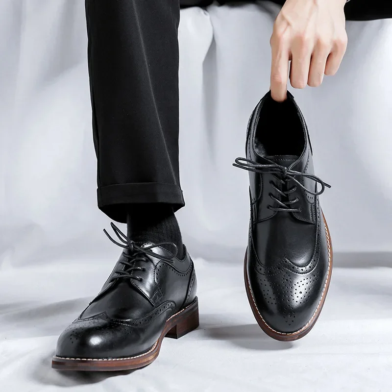 New Business British Men Casual Shoes Formal Dress Leather Shoes Designer Men Wedding Loafers Brogue Shoes Pointed Toe Black
New Business British Men Casual Shoes Formal Dress Leather Shoes Designer Men Wedding Loafers Brogue Shoes Pointed Toe Black