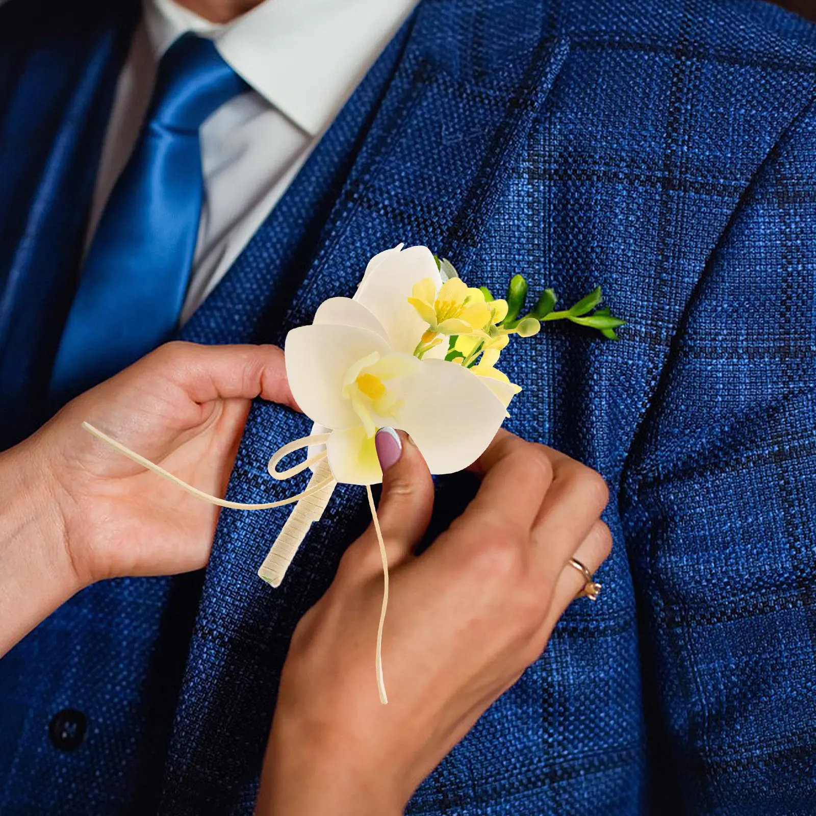 Бутоньерка для шаферов: элегантная брошь из стабилизированных цветов, тканевый цветок-значок для лацкана, для жениха, на свадьбу, выпускной, для мужчин на торжественный ужин
Бутоньерка для шаферов: элегантная брошь из стабилизированных цветов, тканевый цветок-значок для лацкана, для жениха, на свадьбу, выпускной, для мужчин на торжественный ужин