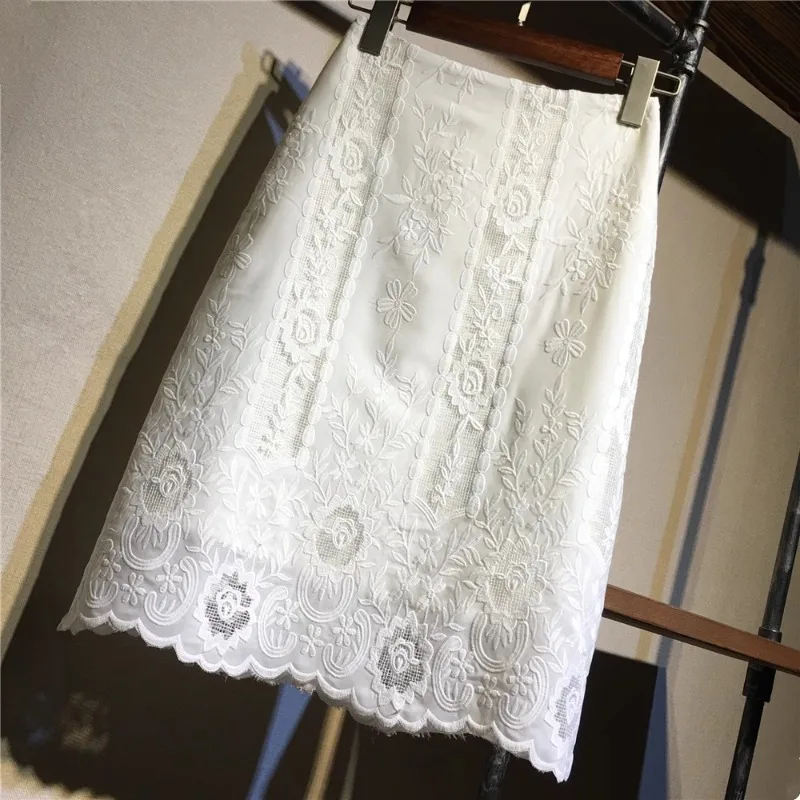High Quality 2025 New Women Lace Skirt Pencil Hollow Out White SKirt Knee Length Size S-XL Fashion Embroidery New Skirts
High Quality 2025 New Women Lace Skirt Pencil Hollow Out White SKirt Knee Length Size S-XL Fashion Embroidery New Skirts