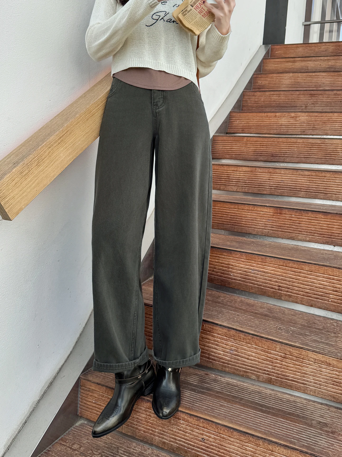 Джинсы женские винтажные с высокой талией, повседневные, свободного кроя, в стиле милитари, для работы, на все сезоны
Джинсы женские винтажные с высокой талией, повседневные, свободного кроя, в стиле милитари, для работы, на все сезоны