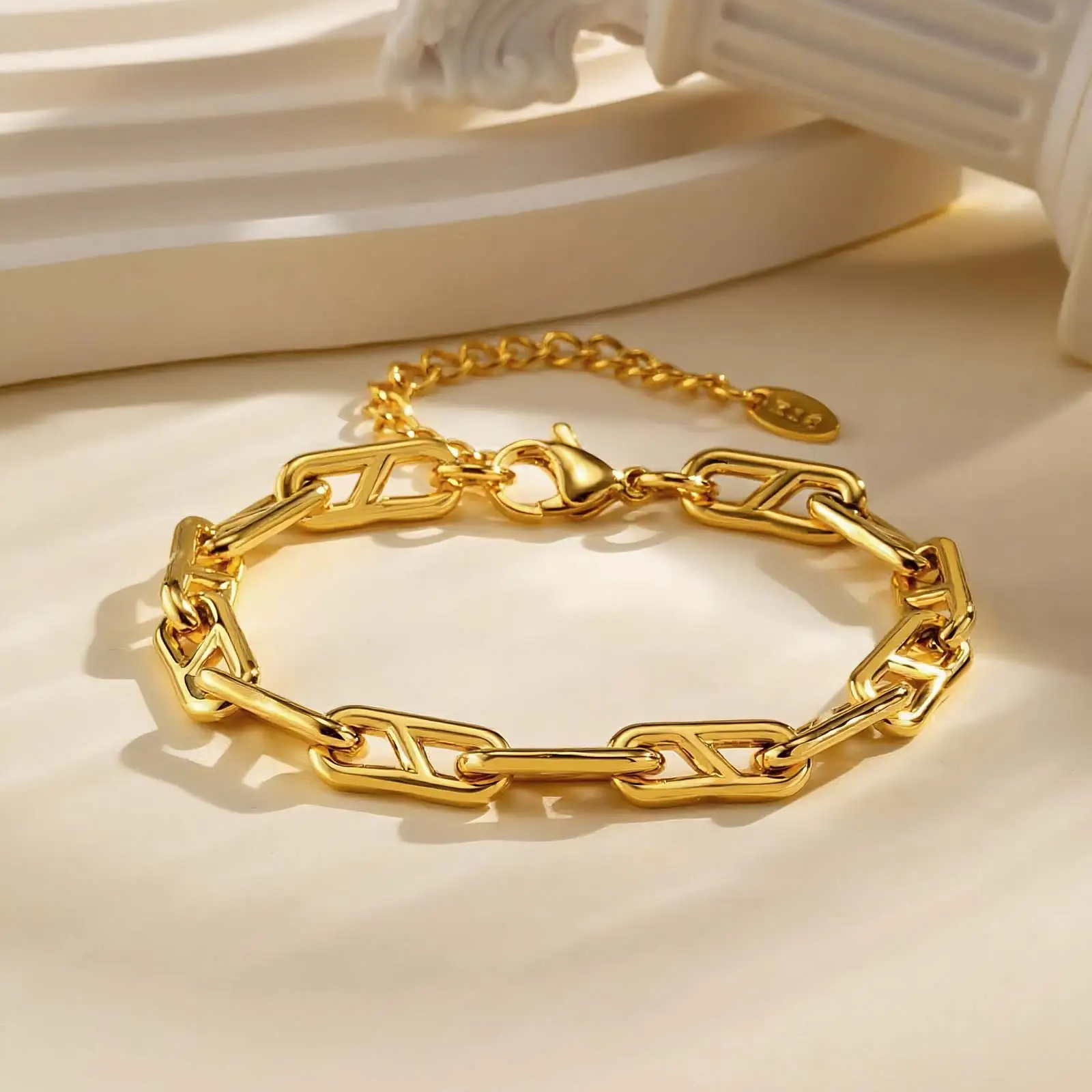 Punk Geometric Bracelet for Women,Gold Color Stainless Steel Link Chain Bracelets,Fashion Jewelry Gifts
Punk Geometric Bracelet for Women,Gold Color Stainless Steel Link Chain Bracelets,Fashion Jewelry Gifts