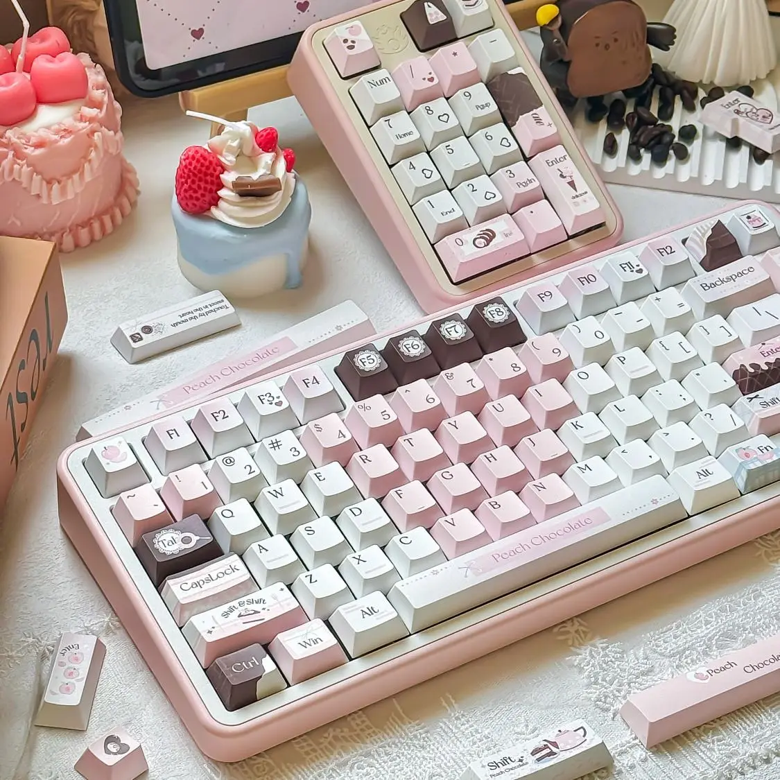 Crispy Peach Powder Qiao Keycap Original Design PBT Five-Sided Sublimation Original High Keycap Customized Mechanical Keyboard
Crispy Peach Powder Qiao Keycap Original Design PBT Five-Sided Sublimation Original High Keycap Customized Mechanical Keyboard