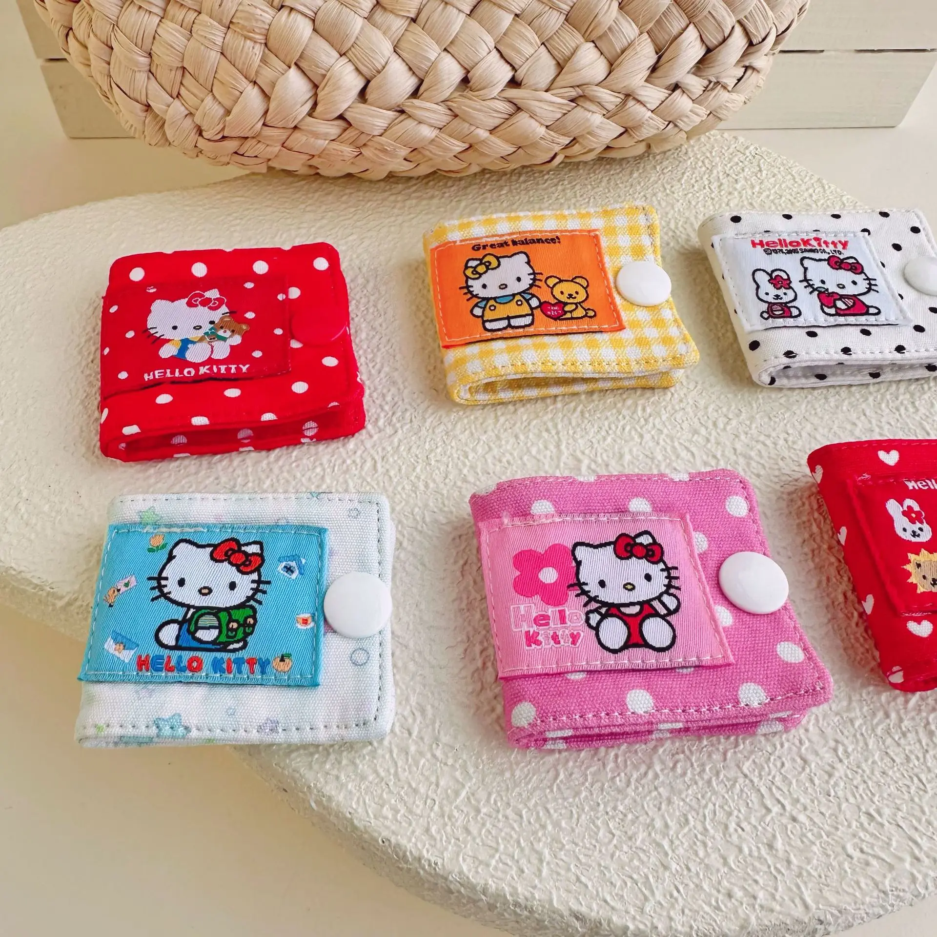 Anime Hello Kitty Fabric Data Cable Storage Clip KT Cat Handmade KT Data Cable Charging Cable Storage Card Holder Girl Gifts
Anime Hello Kitty Fabric Data Cable Storage Clip KT Cat Handmade KT Data Cable Charging Cable Storage Card Holder Girl Gifts