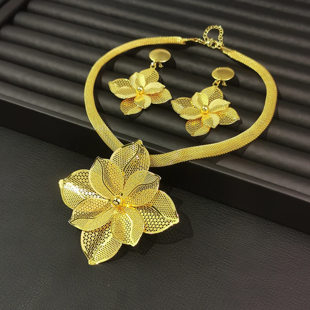 Dubai Jewelry Set For Women Yellow Gold Color Luxury Big Flower Pendant Necklace & Earrings Weddings Party African Set Accessory
Dubai Jewelry Set For Women Yellow Gold Color Luxury Big Flower Pendant Necklace & Earrings Weddings Party African Set Accessory