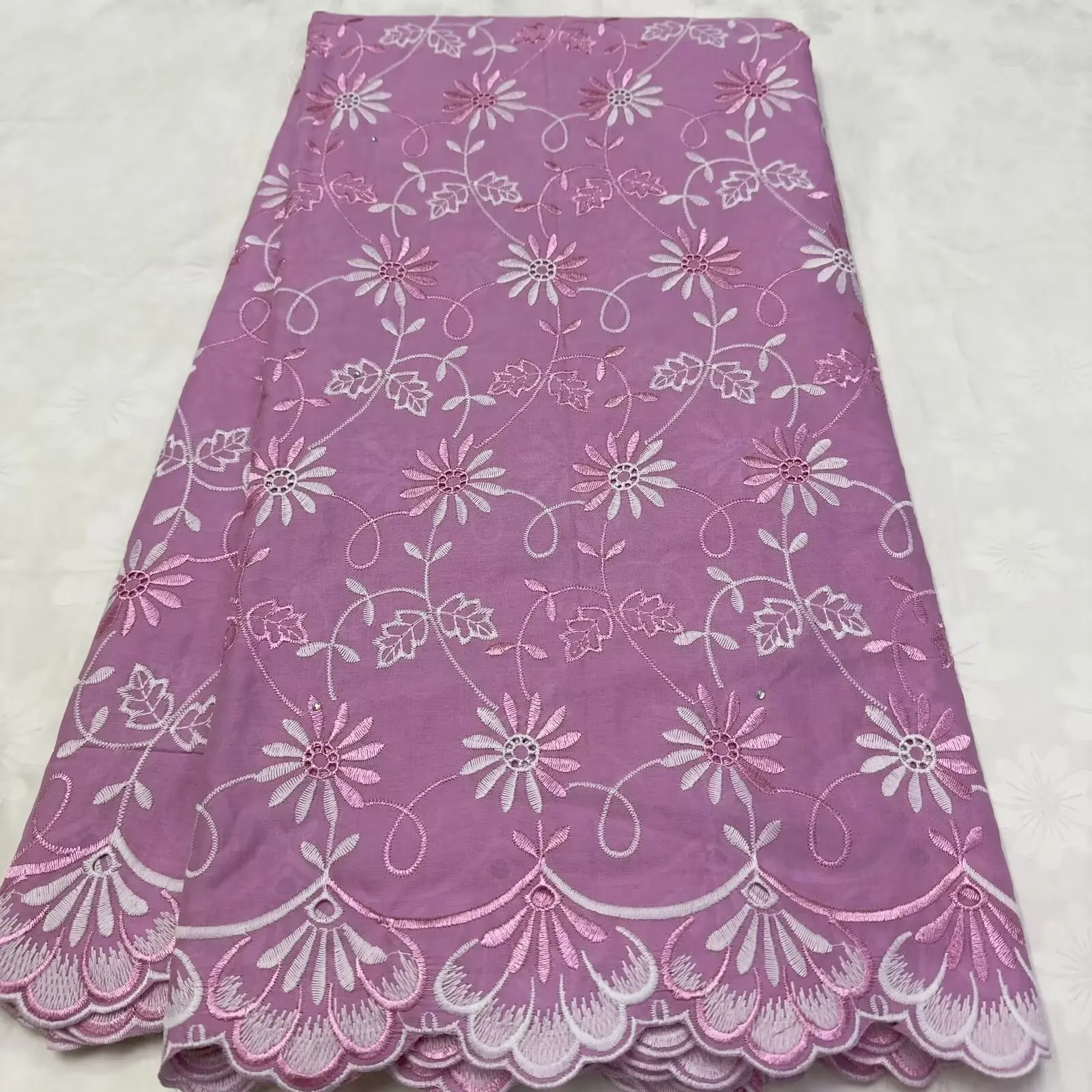 Newest African Milk Silk Lace Fabric 2025 High Quality Nigerian 100% Cotton Lace Fabric 5 Yards For Women Wedding Party Dresses
Newest African Milk Silk Lace Fabric 2025 High Quality Nigerian 100% Cotton Lace Fabric 5 Yards For Women Wedding Party Dresses