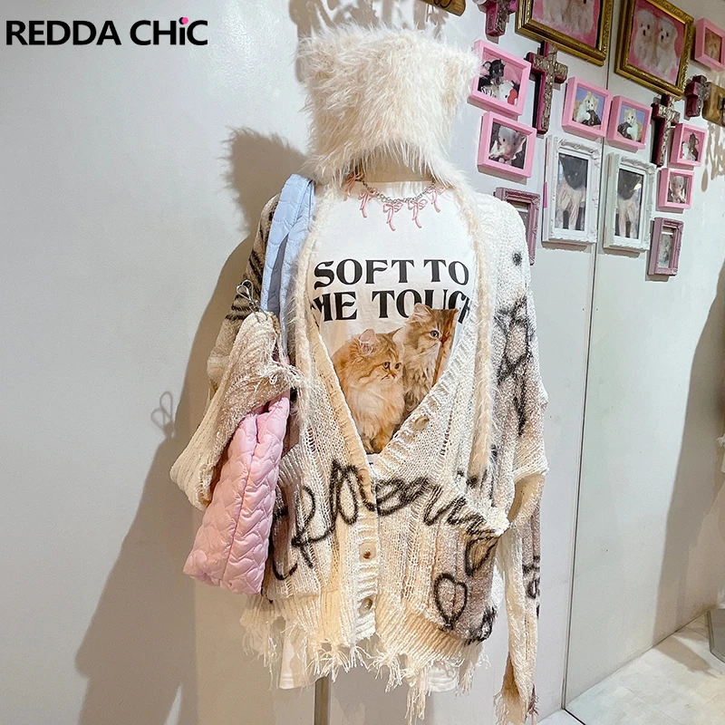 REDDACHiC ажурный вязаный кардиган с граффити, свитер, женский свитер с длинными рукавами и карманами, объемное пальто на пуговицах с необработанными краями, верхняя одежда Y2k
REDDACHiC ажурный вязаный кардиган с граффити, свитер, женский свитер с длинными рукавами и карманами, объемное пальто на пуговицах с необработанными краями, верхняя одежда Y2k