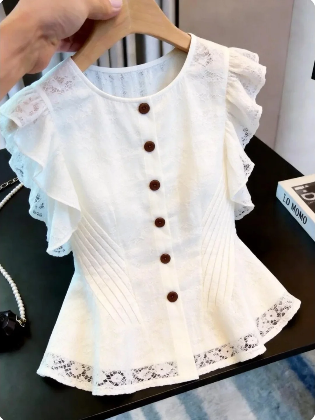 Fashionable Lace Design Shirt Single Button Summer New Style Korean Version Straight Cut Short Sleeve Women's Top
Fashionable Lace Design Shirt Single Button Summer New Style Korean Version Straight Cut Short Sleeve Women's Top