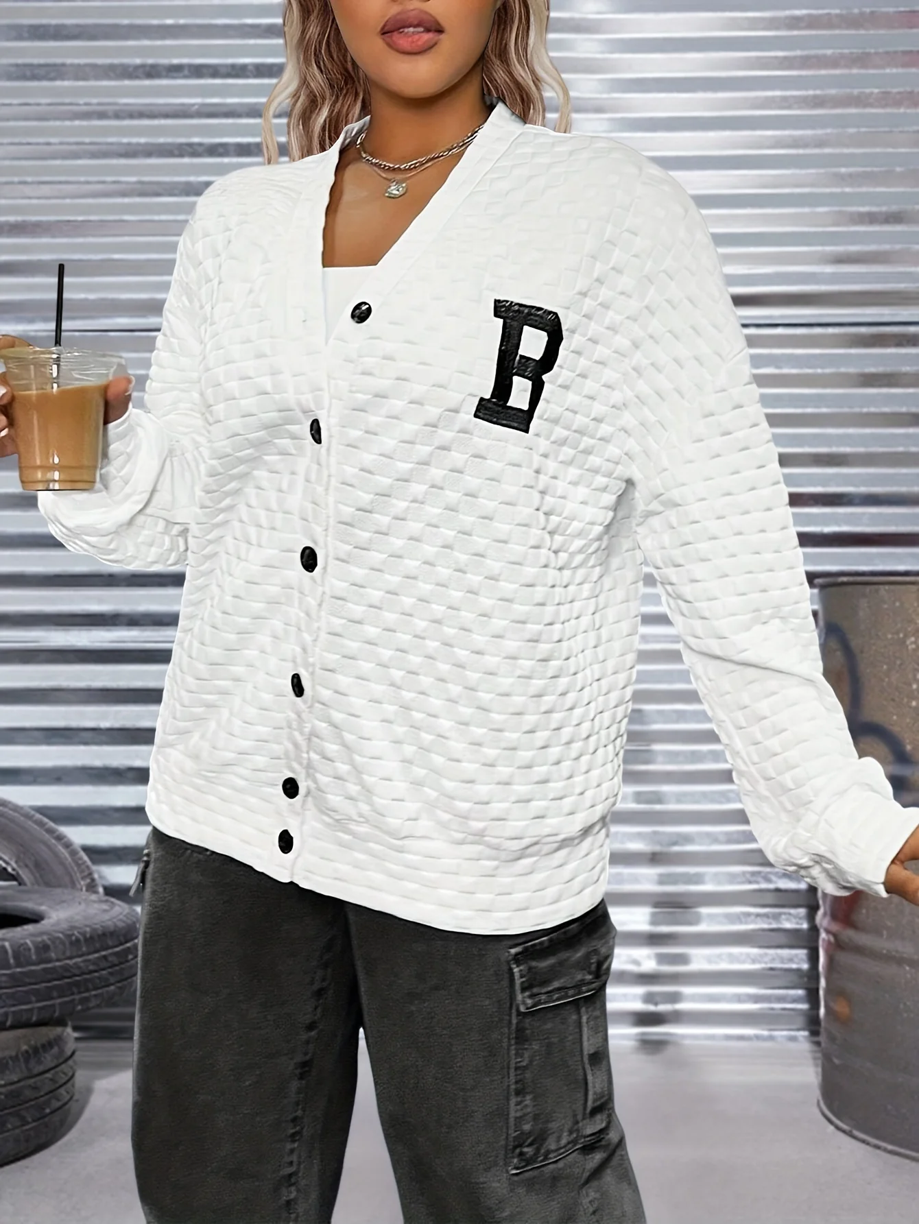 Plus Size Women's White Textured Waffle Knit V-Neck Cardigan with Letter B Embroidery & Button Front
Plus Size Women's White Textured Waffle Knit V-Neck Cardigan with Letter B Embroidery & Button Front
