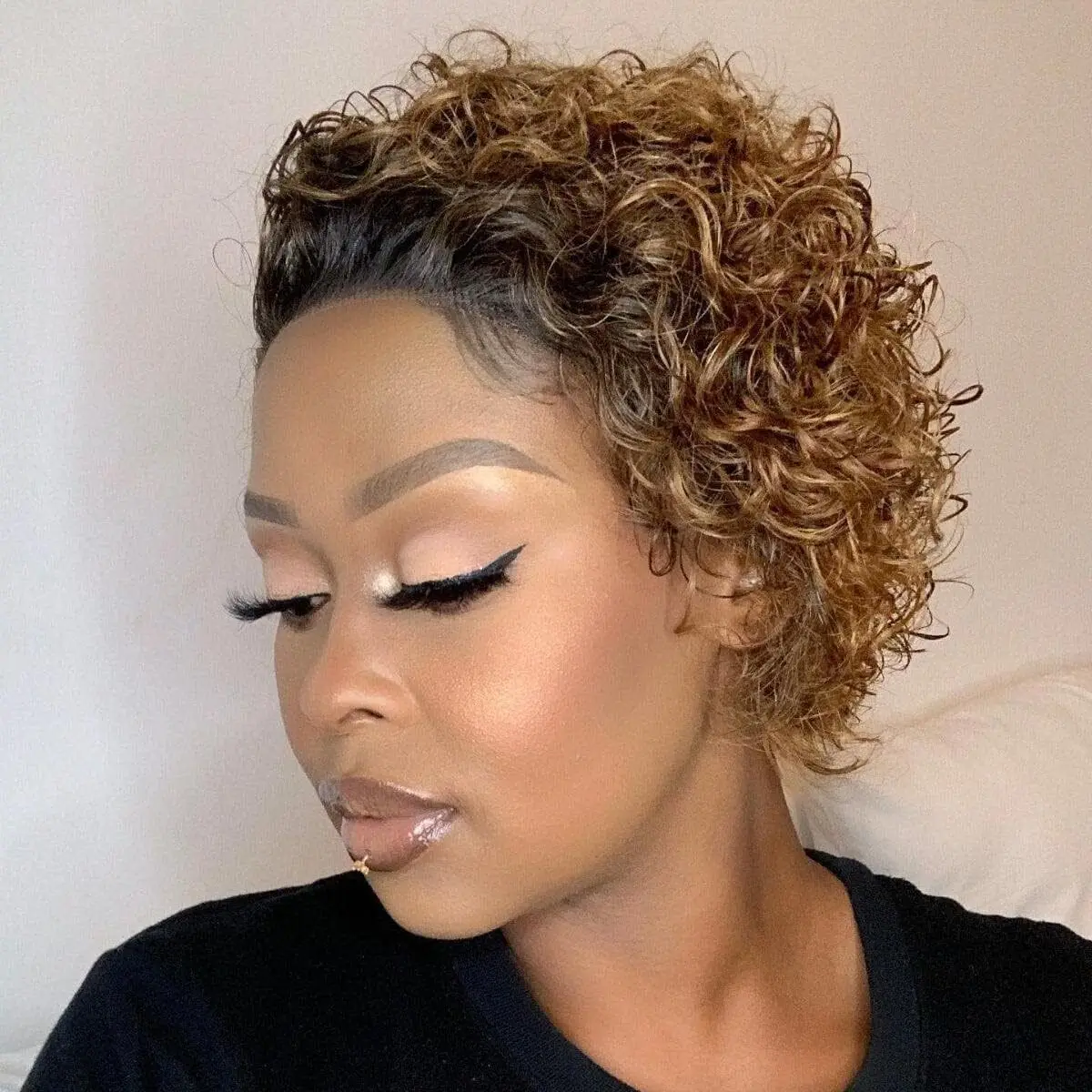 Ombre Dark Blonde Curly Pixie Cut Wigs 13x1 Lace Front Wigs 100% Human Hair Wigs
Ombre Dark Blonde Curly Pixie Cut Wigs 13x1 Lace Front Wigs 100% Human Hair Wigs