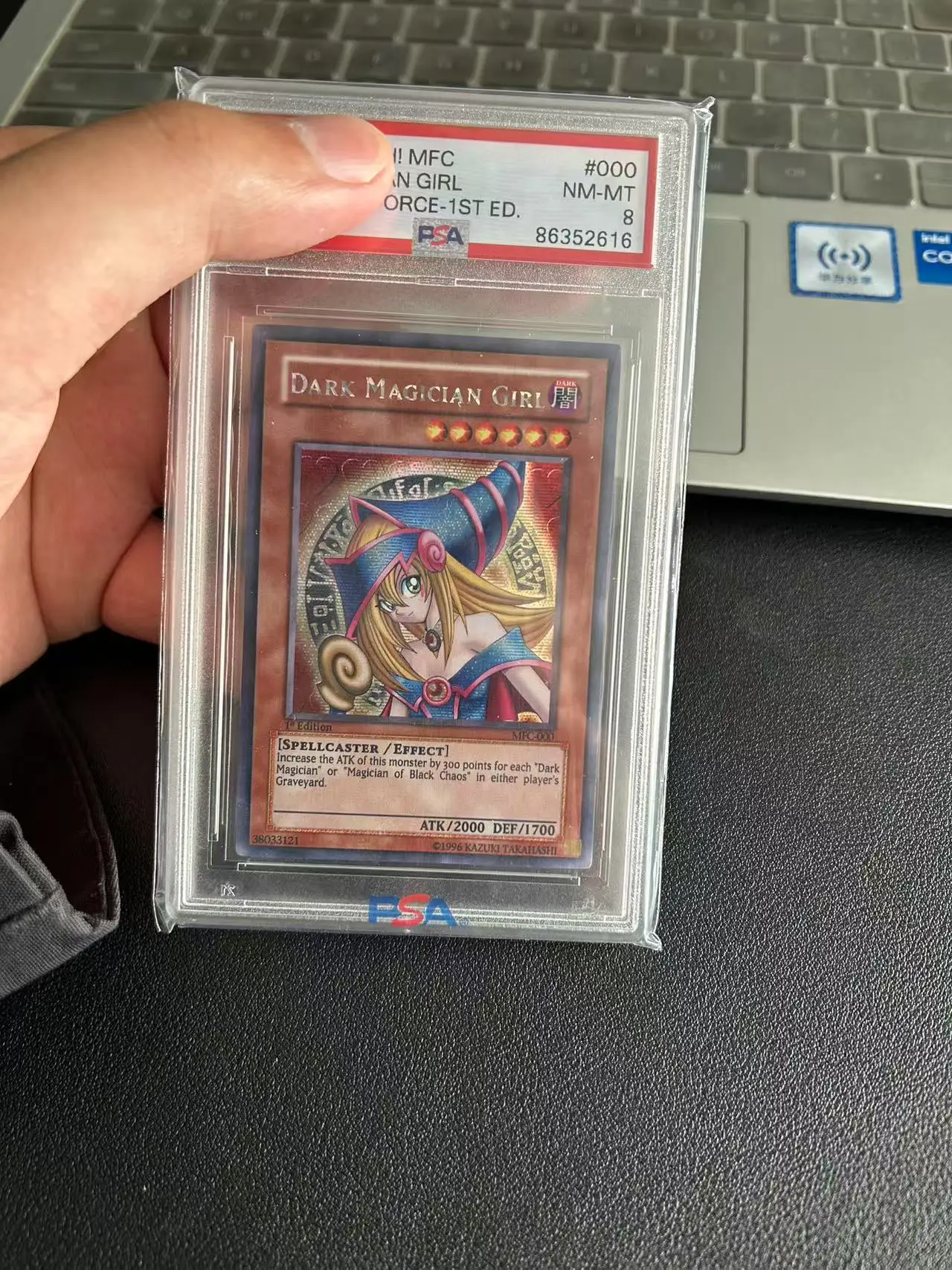Yu Gi Oh Secret Редкая/SER TCG Dark Magician Girl (упаковка MFC-000 и PSA 8, английская коллекция, индивидуальная игровая карта (не оригинал)
Yu Gi Oh Secret Редкая/SER TCG Dark Magician Girl (упаковка MFC-000 и PSA 8, английская коллекция, индивидуальная игровая карта (не оригинал)