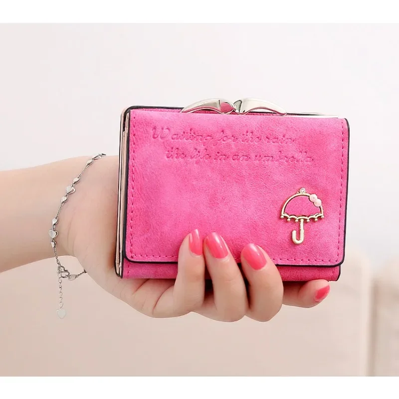 The New Korean Card Bag Cute Little Umbrella Money Clip Short Triple Fold Women's Purse Is Simple and Elegant
The New Korean Card Bag Cute Little Umbrella Money Clip Short Triple Fold Women's Purse Is Simple and Elegant