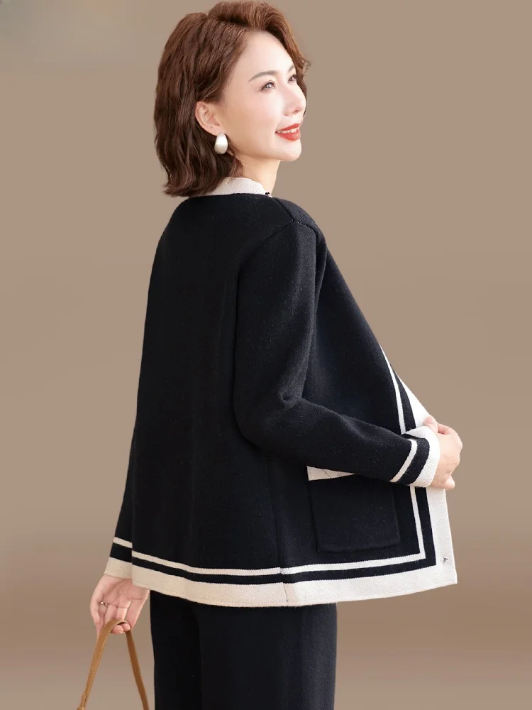Chic Knitted Set Mom Autumn Fashion Small Fragrance Style Mid-Aged And Elderly Women's Spring Autumn Outerwear Elegantly Open...
Chic Knitted Set Mom Autumn Fashion Small Fragrance Style Mid-Aged And Elderly Women's Spring Autumn Outerwear Elegantly Open...