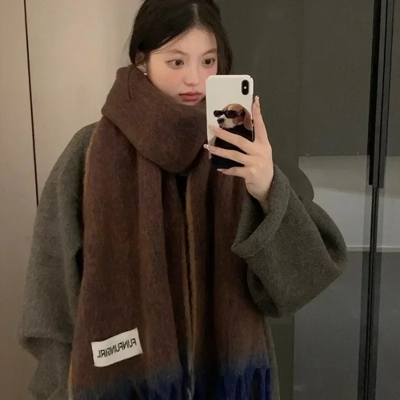 2025 Winter New Women's Scarf Luxury Brand Designer Cashmere Scarf Solid Thickened Warm Fashion Shawl Neckerchief
2025 Winter New Women's Scarf Luxury Brand Designer Cashmere Scarf Solid Thickened Warm Fashion Shawl Neckerchief