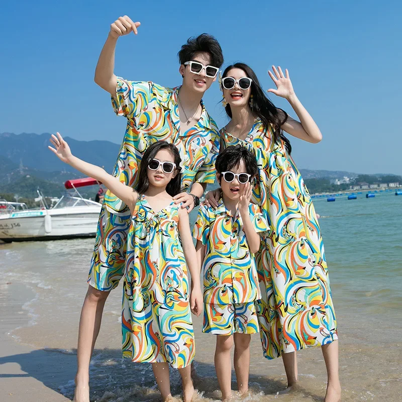 Fashion Family Beach Clothes Dad Mom and Children Matching Vacation Clothing Mother Daughter Dress Father Son Two Piece Outfits
Fashion Family Beach Clothes Dad Mom and Children Matching Vacation Clothing Mother Daughter Dress Father Son Two Piece Outfits