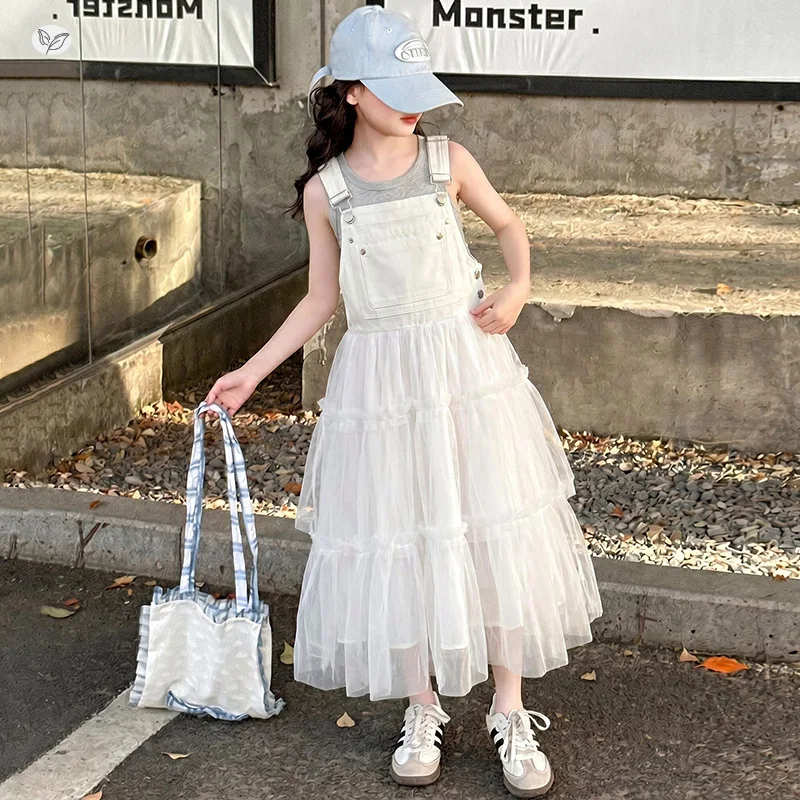 Girls' mesh suspender skirt set for summer 2026, new style for children, Korean vest, lace skirt, long skirt two-piece set
Girls' mesh suspender skirt set for summer 2026, new style for children, Korean vest, lace skirt, long skirt two-piece set