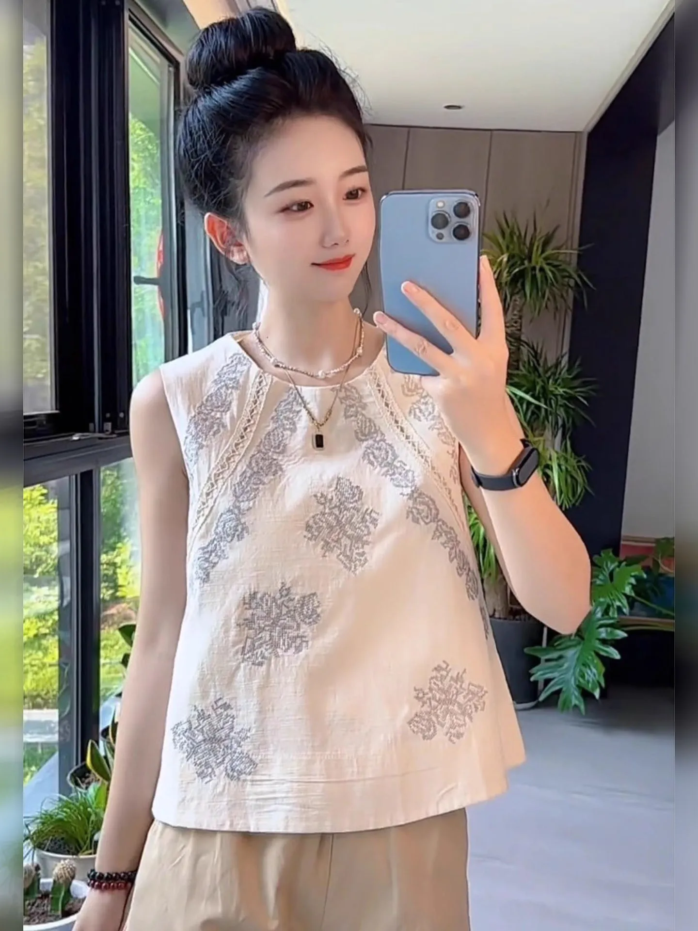 Льняной топ с вышивкой Ele, новая китайская женская модная белая блузка Sle Ladylike irt, летняя коллекция 2025
Льняной топ с вышивкой Ele, новая китайская женская модная белая блузка Sle Ladylike irt, летняя коллекция 2025