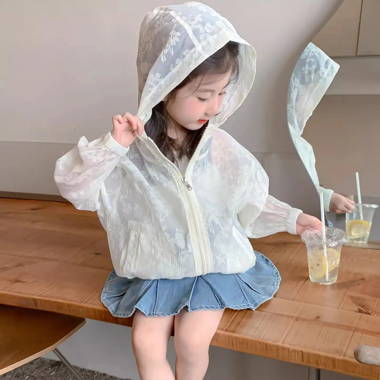 Girls Sunscreen Clothing 2026 New Summer Skin Coat Childrens Summer Wear Thin Sunscreen Clothing
Girls Sunscreen Clothing 2026 New Summer Skin Coat Childrens Summer Wear Thin Sunscreen Clothing