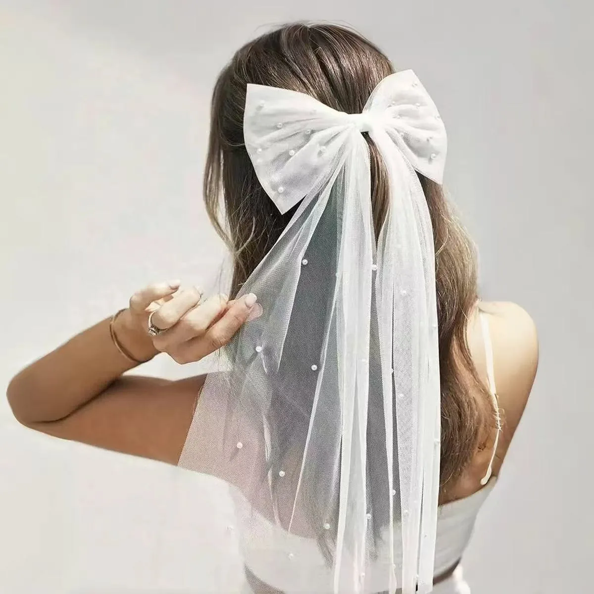 Женская длинная лента, сетчатый бант, заколки для волос с жемчугом, заколка для волос, вуаль, короткая свадебная вечеринка, аксессуары для волос невесты HLTS06
Женская длинная лента, сетчатый бант, заколки для волос с жемчугом, заколка для волос, вуаль, короткая свадебная вечеринка, аксессуары для волос невесты HLTS06