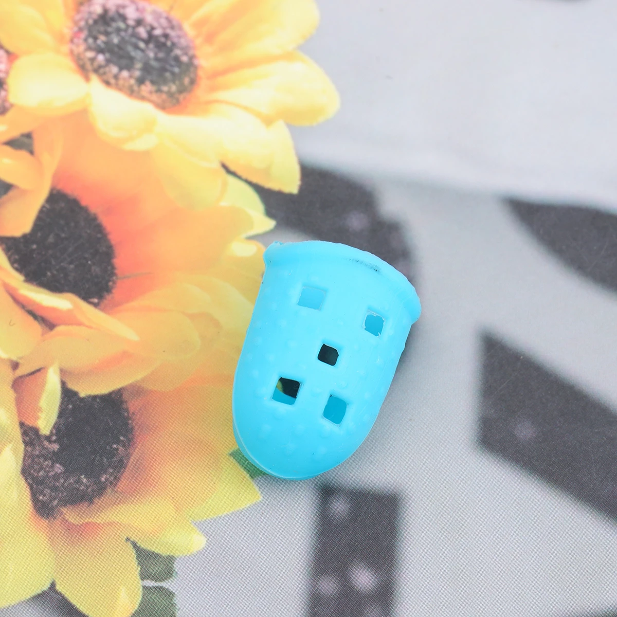 40pcs Silicone Finger Covers Guards Fingertip Protector Plugs Guitar Finger Protectors Comfortable Practice Ukulele
40pcs Silicone Finger Covers Guards Fingertip Protector Plugs Guitar Finger Protectors Comfortable Practice Ukulele