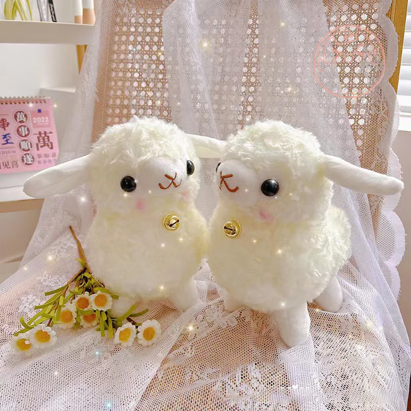 25 см супер милые колокольчики овцы плюшевые куклы Kawaii колокольчик ягненок тряпичная кукла альпака игрушки мягкие животные игрушка на день рождения, свадьбу, вечеринку в подарок
25 см супер милые колокольчики овцы плюшевые куклы Kawaii колокольчик ягненок тряпичная кукла альпака игрушки мягкие животные игрушка на день рождения, свадьбу, вечеринку в подарок