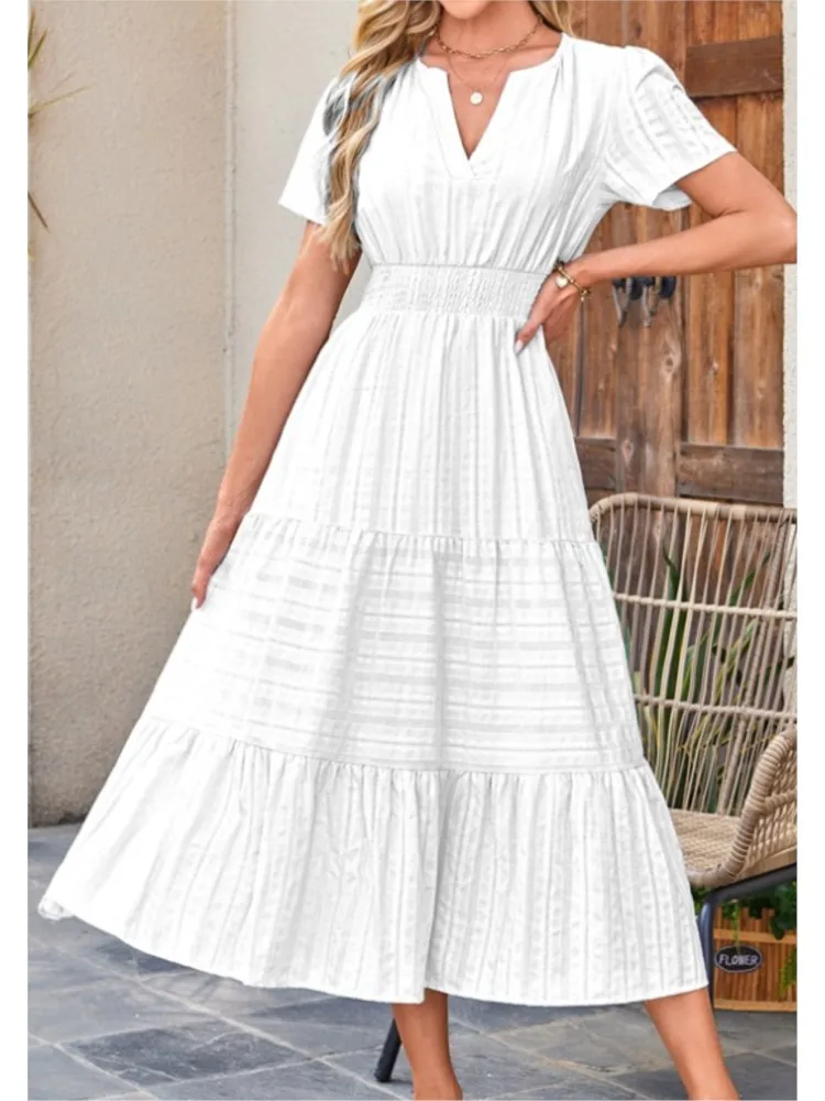 Summer Fresh And Sweet Style Women's Simple Solid Color Dress Fashion V-neck Pleated Puff Sleeve Large Swing Short-sleeved Dress
Summer Fresh And Sweet Style Women's Simple Solid Color Dress Fashion V-neck Pleated Puff Sleeve Large Swing Short-sleeved Dress